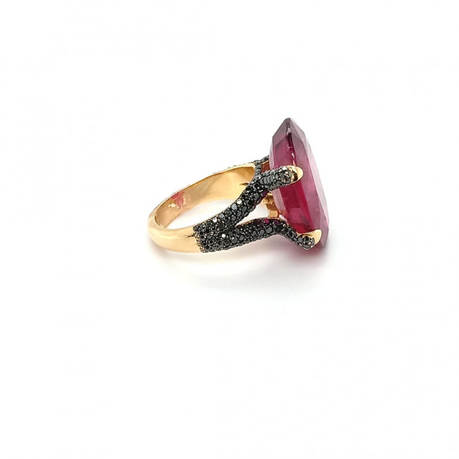 Anel de Rubelita com Brilhantes Black