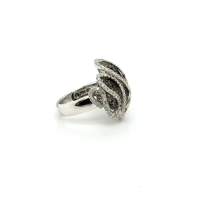 Anel de Brilhantes Black e Branco